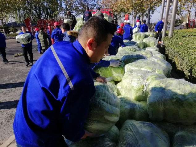 魯中水泥愛(ài)心助農(nóng)解民憂